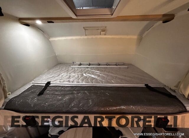 MOTORHOME CHAUSSON EXALTIS 7057 AUTOMATICO 2026 LETTI GEMELLI GARAGE 4 POSTI OMOLOGATI pieno