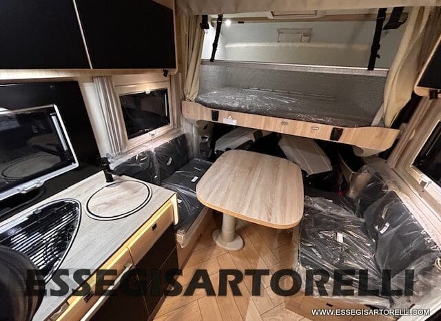 MOTORHOME CHAUSSON EXALTIS 7057 AUTOMATICO 2026 LETTI GEMELLI GARAGE 4 POSTI OMOLOGATI pieno