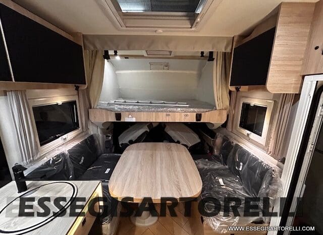 MOTORHOME CHAUSSON EXALTIS 7057 AUTOMATICO 2026 LETTI GEMELLI GARAGE 4 POSTI OMOLOGATI pieno