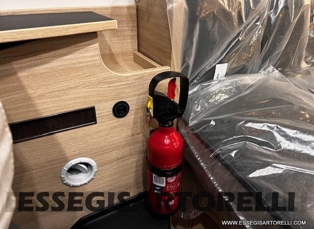 MOTORHOME CHAUSSON EXALTIS 7057 AUTOMATICO 2026 LETTI GEMELLI GARAGE 4 POSTI OMOLOGATI pieno