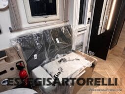 MOTORHOME CHAUSSON EXALTIS 7057 AUTOMATICO 2026 LETTI GEMELLI GARAGE 4 POSTI OMOLOGATI pieno