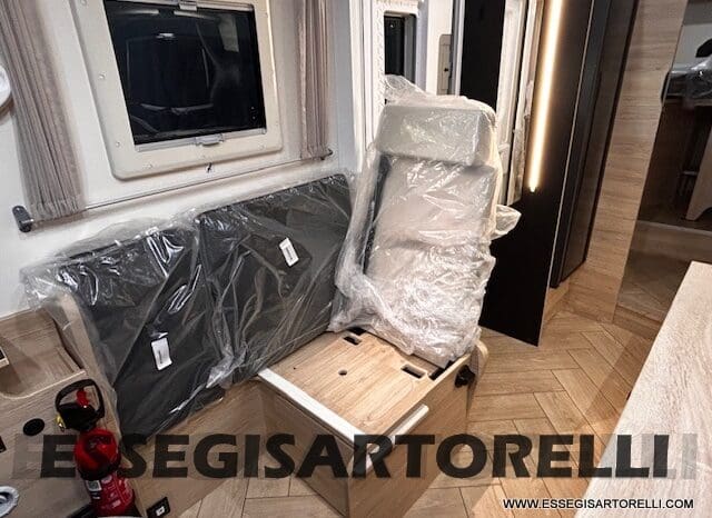 MOTORHOME CHAUSSON EXALTIS 7057 AUTOMATICO 2026 LETTI GEMELLI GARAGE 4 POSTI OMOLOGATI pieno