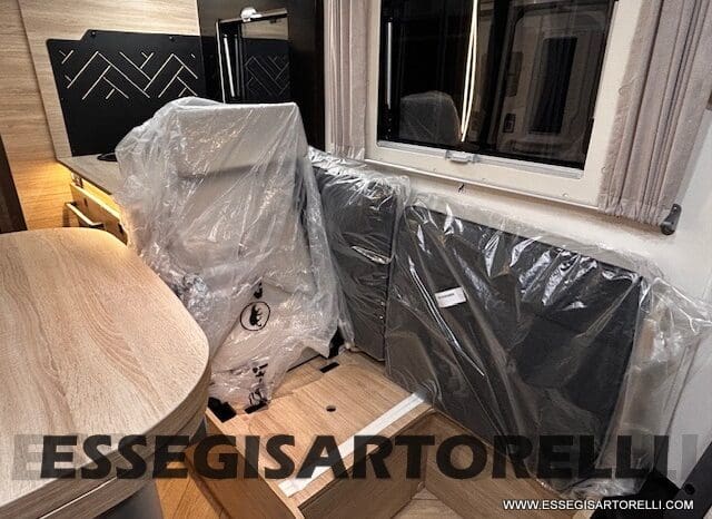 MOTORHOME CHAUSSON EXALTIS 7057 AUTOMATICO 2026 LETTI GEMELLI GARAGE 4 POSTI OMOLOGATI pieno