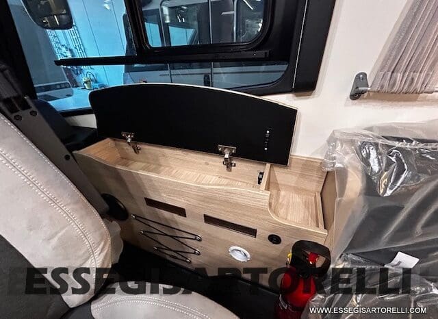 MOTORHOME CHAUSSON EXALTIS 7057 AUTOMATICO 2026 LETTI GEMELLI GARAGE 4 POSTI OMOLOGATI pieno