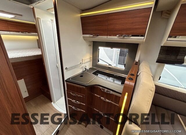 ADRIA MATRIX PLUS M 670 SP 180 CV POWER BASCULANTE MAXI GARAGE UNIPROPR. 2017 pieno