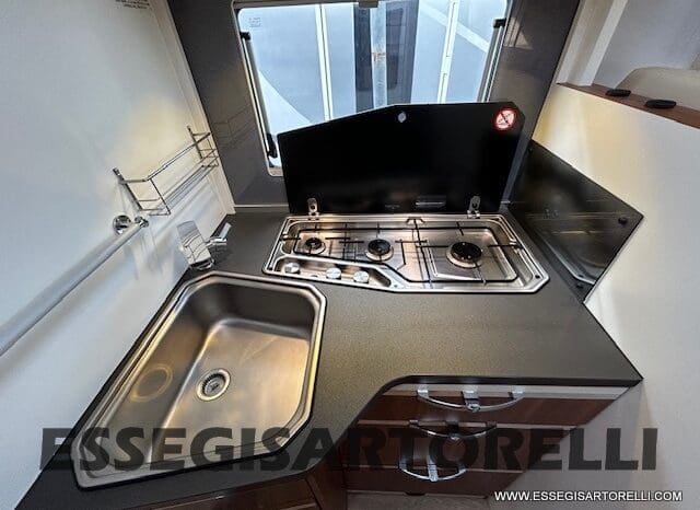 ADRIA MATRIX PLUS M 670 SP 180 CV POWER BASCULANTE MAXI GARAGE UNIPROPR. 2017 pieno