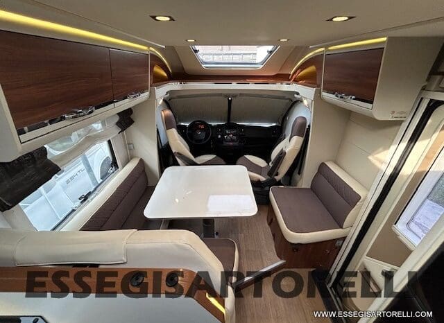 ADRIA MATRIX PLUS M 670 SP 180 CV POWER BASCULANTE MAXI GARAGE UNIPROPR. 2017 pieno