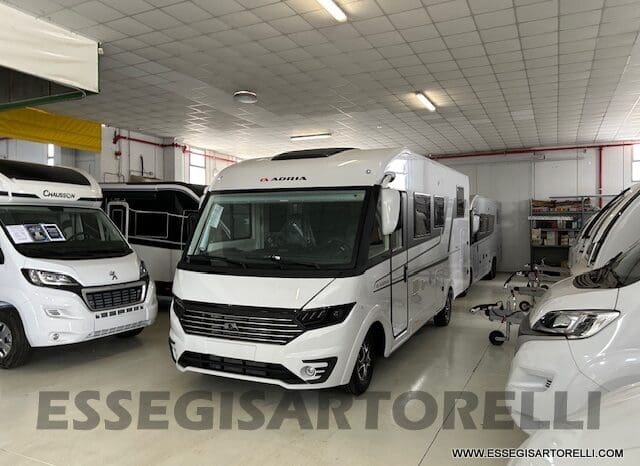 ADRIA SONIC PLUS 700 SL GARAGE LETTI GEMELLI GAMMA 2025 FARI LED E UCONNECT 10″ pieno