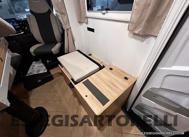 CHAUSSON NEW SPORTLINE S 614 BASCULANTE SLIM 2026 (659 CM X 210 CM) pieno