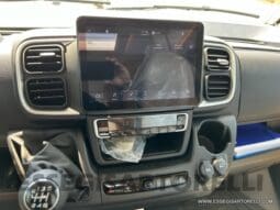 ADRIA SONIC PLUS 700 SL GARAGE LETTI GEMELLI GAMMA 2025 FARI LED E UCONNECT 10″ pieno