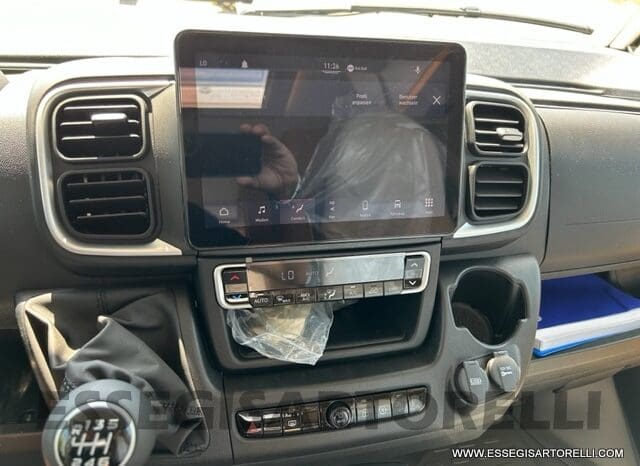 ADRIA SONIC PLUS 700 SL GARAGE LETTI GEMELLI GAMMA 2025 FARI LED E UCONNECT 10″ pieno