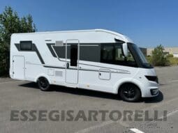 ADRIA SONIC PLUS 700 SL GARAGE LETTI GEMELLI GAMMA 2025 FARI LED E UCONNECT 10″ pieno