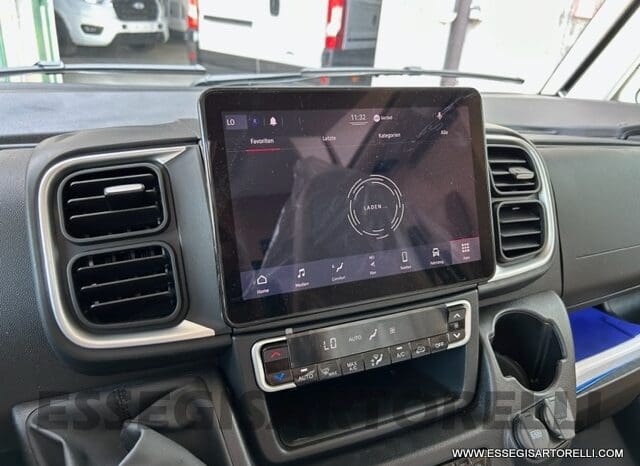 ADRIA SONIC PLUS 700 SL GARAGE LETTI GEMELLI GAMMA 2025 FARI LED E UCONNECT 10″ pieno