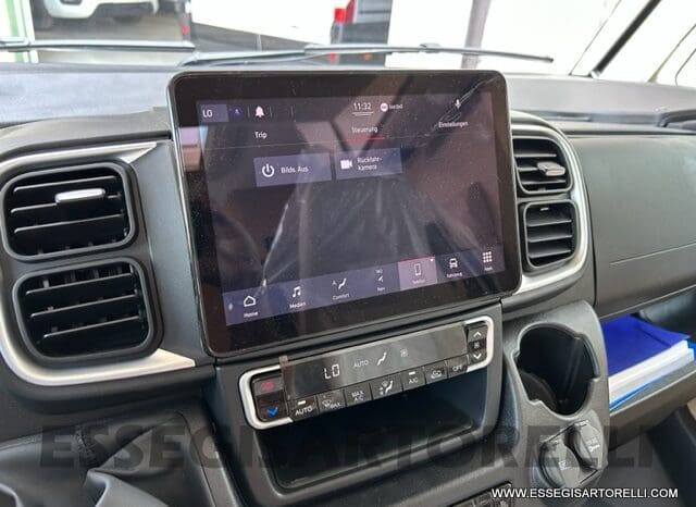 ADRIA SONIC PLUS 700 SL GARAGE LETTI GEMELLI GAMMA 2025 FARI LED E UCONNECT 10″ pieno