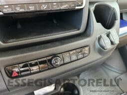 ADRIA SONIC PLUS 700 SL GARAGE LETTI GEMELLI GAMMA 2025 FARI LED E UCONNECT 10″ pieno