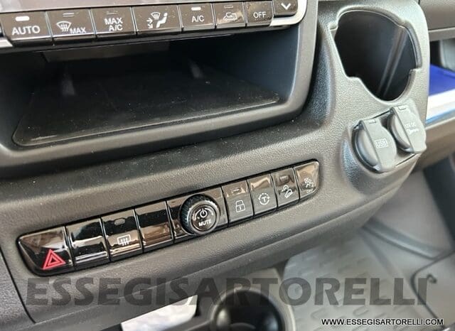 ADRIA SONIC PLUS 700 SL GARAGE LETTI GEMELLI GAMMA 2025 FARI LED E UCONNECT 10″ pieno