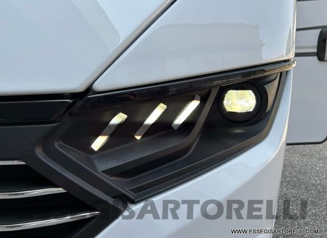 ADRIA SONIC PLUS 700 SL GARAGE LETTI GEMELLI GAMMA 2025 FARI LED E UCONNECT 10″ pieno
