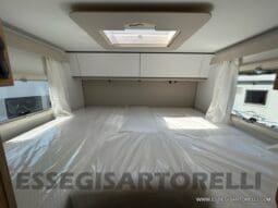 ADRIA SONIC PLUS 700 SL GARAGE LETTI GEMELLI GAMMA 2025 FARI LED E UCONNECT 10″ pieno