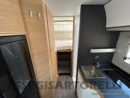 ADRIA SONIC PLUS 700 SL GARAGE LETTI GEMELLI GAMMA 2025 FARI LED E UCONNECT 10″ pieno