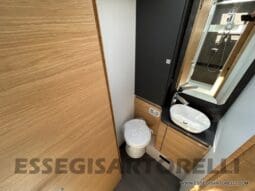 ADRIA SONIC PLUS 700 SL GARAGE LETTI GEMELLI GAMMA 2025 FARI LED E UCONNECT 10″ pieno