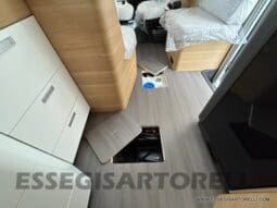 ADRIA SONIC PLUS 700 SL GARAGE LETTI GEMELLI GAMMA 2025 FARI LED E UCONNECT 10″ pieno