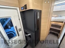 ADRIA SONIC PLUS 700 SL GARAGE LETTI GEMELLI GAMMA 2025 FARI LED E UCONNECT 10″ pieno