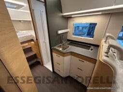 ADRIA SONIC PLUS 700 SL GARAGE LETTI GEMELLI GAMMA 2025 FARI LED E UCONNECT 10″ pieno