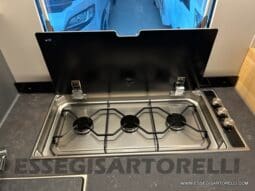 ADRIA SONIC PLUS 700 SL GARAGE LETTI GEMELLI GAMMA 2025 FARI LED E UCONNECT 10″ pieno