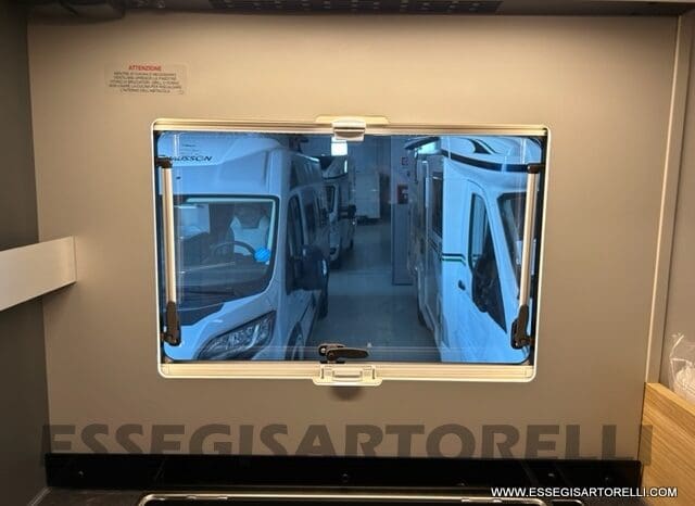 ADRIA SONIC PLUS 700 SL GARAGE LETTI GEMELLI GAMMA 2025 FARI LED E UCONNECT 10″ pieno