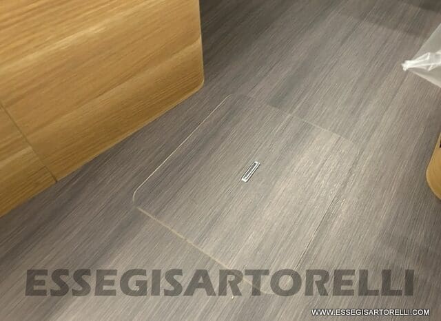 ADRIA SONIC PLUS 700 SL GARAGE LETTI GEMELLI GAMMA 2025 FARI LED E UCONNECT 10″ pieno