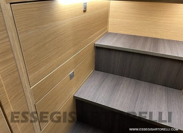 ADRIA SONIC PLUS 700 SL GARAGE LETTI GEMELLI GAMMA 2025 FARI LED E UCONNECT 10″ pieno