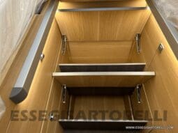 ADRIA SONIC PLUS 700 SL GARAGE LETTI GEMELLI GAMMA 2025 FARI LED E UCONNECT 10″ pieno