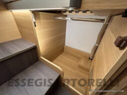 ADRIA SONIC PLUS 700 SL GARAGE LETTI GEMELLI GAMMA 2025 FARI LED E UCONNECT 10″ pieno