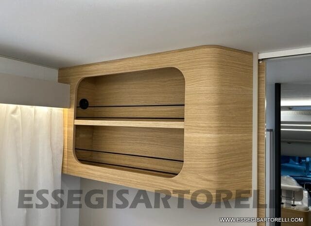 ADRIA SONIC PLUS 700 SL GARAGE LETTI GEMELLI GAMMA 2025 FARI LED E UCONNECT 10″ pieno