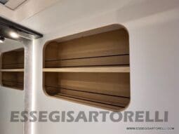 ADRIA SONIC PLUS 700 SL GARAGE LETTI GEMELLI GAMMA 2025 FARI LED E UCONNECT 10″ pieno