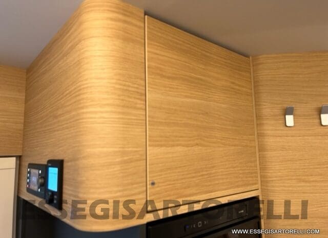 ADRIA SONIC PLUS 700 SL GARAGE LETTI GEMELLI GAMMA 2025 FARI LED E UCONNECT 10″ pieno