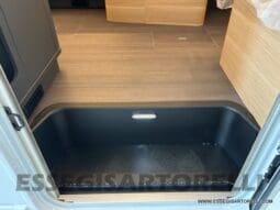 ADRIA SONIC PLUS 700 SL GARAGE LETTI GEMELLI GAMMA 2025 FARI LED E UCONNECT 10″ pieno