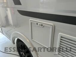 ADRIA SONIC PLUS 700 SL GARAGE LETTI GEMELLI GAMMA 2025 FARI LED E UCONNECT 10″ pieno