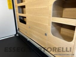 ADRIA SONIC PLUS 700 SL GARAGE LETTI GEMELLI GAMMA 2025 FARI LED E UCONNECT 10″ pieno