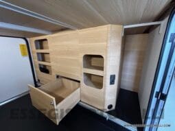 ADRIA SONIC PLUS 700 SL GARAGE LETTI GEMELLI GAMMA 2025 FARI LED E UCONNECT 10″ pieno