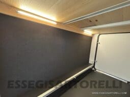 ADRIA SONIC PLUS 700 SL GARAGE LETTI GEMELLI GAMMA 2025 FARI LED E UCONNECT 10″ pieno