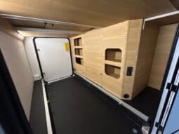 ADRIA SONIC PLUS 700 SL GARAGE LETTI GEMELLI GAMMA 2025 FARI LED E UCONNECT 10″ pieno