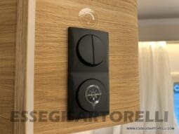 ADRIA SONIC PLUS 700 SL GARAGE LETTI GEMELLI GAMMA 2025 FARI LED E UCONNECT 10″ pieno