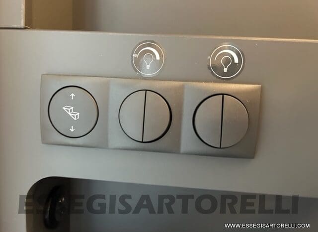 ADRIA SONIC PLUS 700 SL GARAGE LETTI GEMELLI GAMMA 2025 FARI LED E UCONNECT 10″ pieno