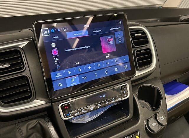 ADRIA SONIC PLUS 700 SL GARAGE LETTI GEMELLI GAMMA 2025 FARI LED E UCONNECT 10″ pieno