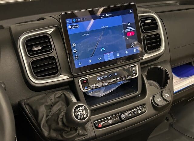 ADRIA SONIC PLUS 700 SL GARAGE LETTI GEMELLI GAMMA 2025 FARI LED E UCONNECT 10″ pieno