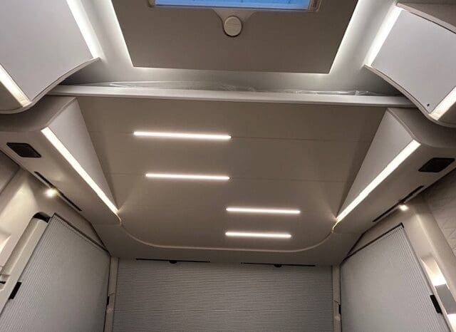 ADRIA SONIC PLUS 700 SL GARAGE LETTI GEMELLI GAMMA 2025 FARI LED E UCONNECT 10″ pieno