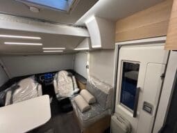 ADRIA SONIC PLUS 700 SL GARAGE LETTI GEMELLI GAMMA 2025 FARI LED E UCONNECT 10″ pieno