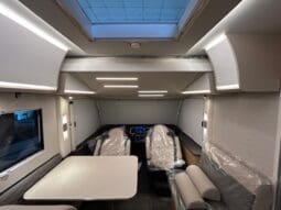 ADRIA SONIC PLUS 700 SL GARAGE LETTI GEMELLI GAMMA 2025 FARI LED E UCONNECT 10″ pieno