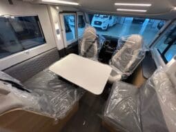 ADRIA SONIC PLUS 700 SL GARAGE LETTI GEMELLI GAMMA 2025 FARI LED E UCONNECT 10″ pieno